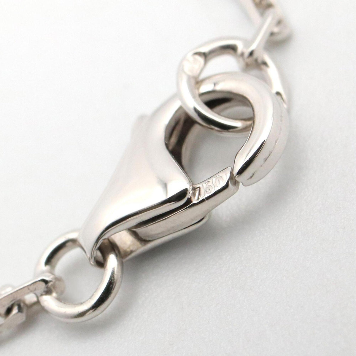 Cartier Pendant Necklace 18K White Gold with Diamond – view 5