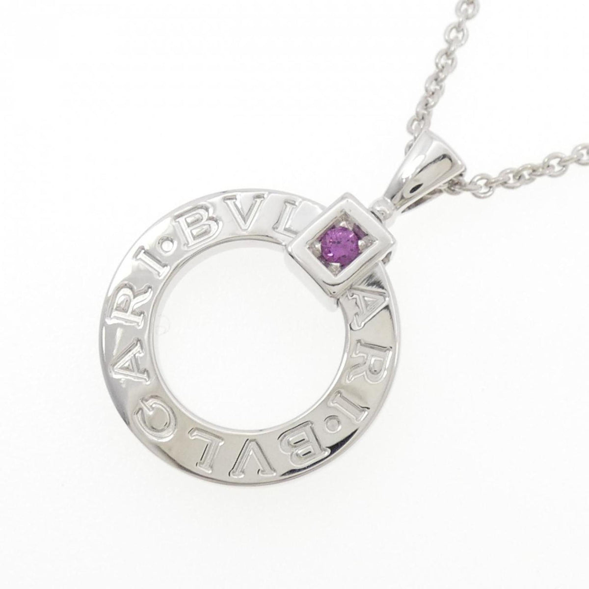 Pendant Necklace 18K White Gold with Sapphire