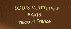 Louis Vuitton Capucines Souple Bag Leather MM - view 7