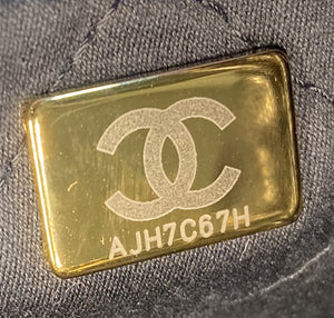 Chanel 22 Chain Hobo Quilted Caviar Mini - view 6