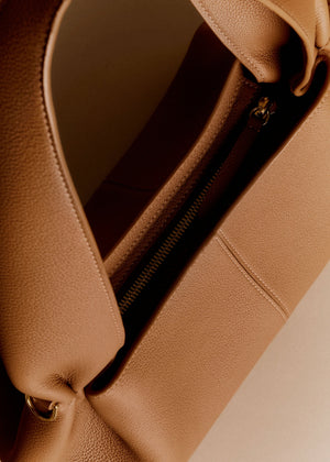 Polène Numéro Neuf East West - Textured Camel - view 5