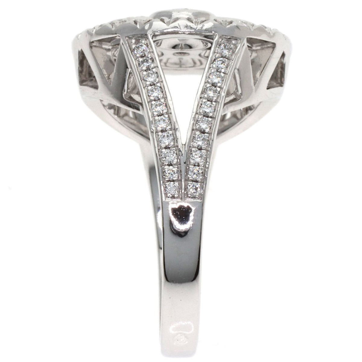 Louis Vuitton Blossom Ring 18K White Gold and Diamond – view 3