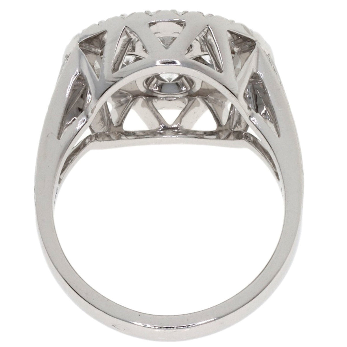 Louis Vuitton Blossom Ring 18K White Gold and Diamond – view 4