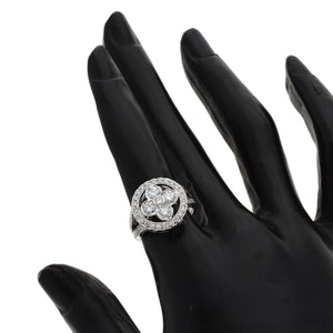 Louis Vuitton Blossom Ring 18K White Gold and Diamond - view 7