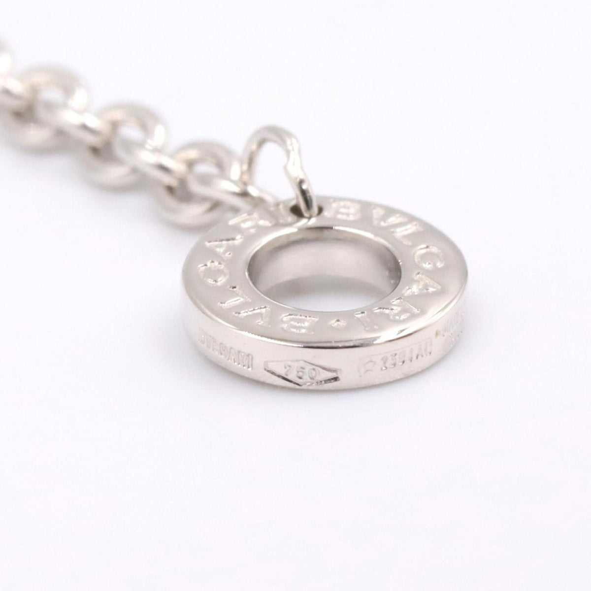 Pendant Necklace 18K White Gold