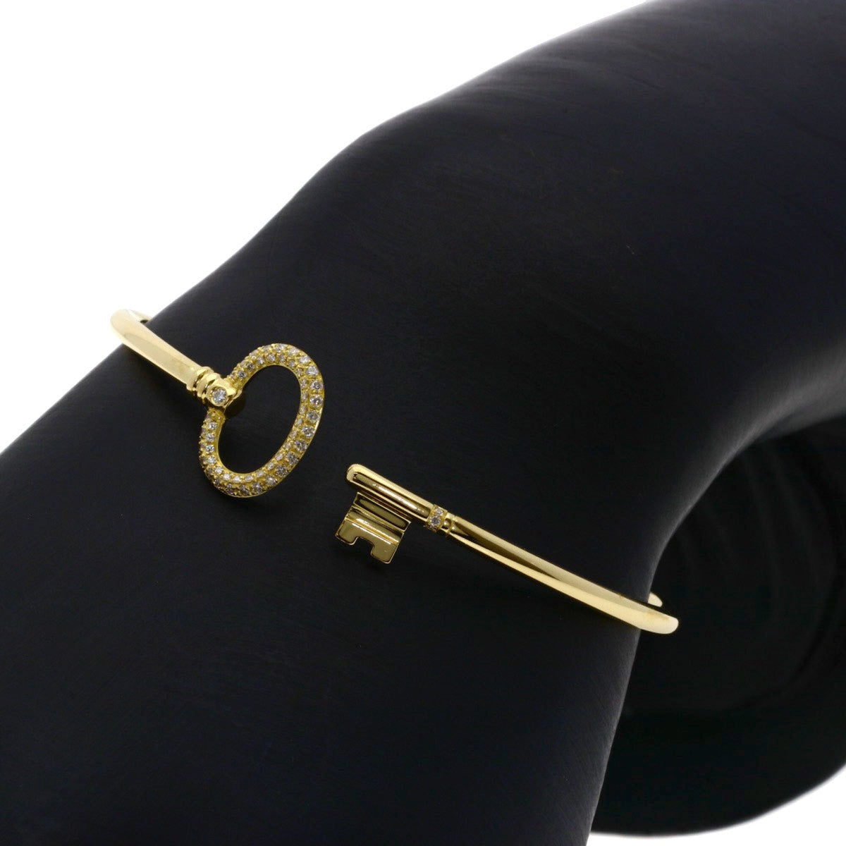 Oval Key Wire Bracelet 18K Yellow Gold