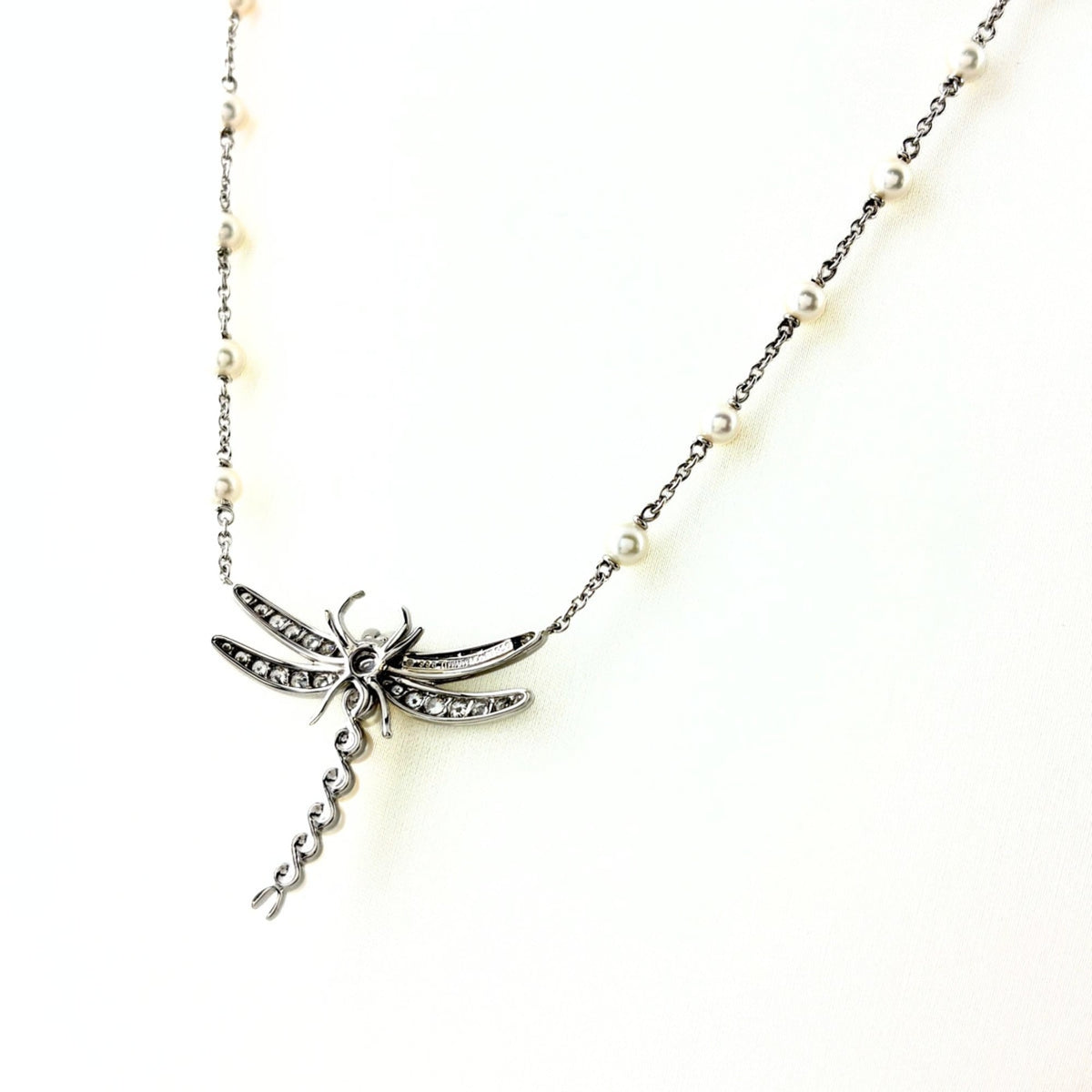 Pendant Necklace Platinum with Pearl