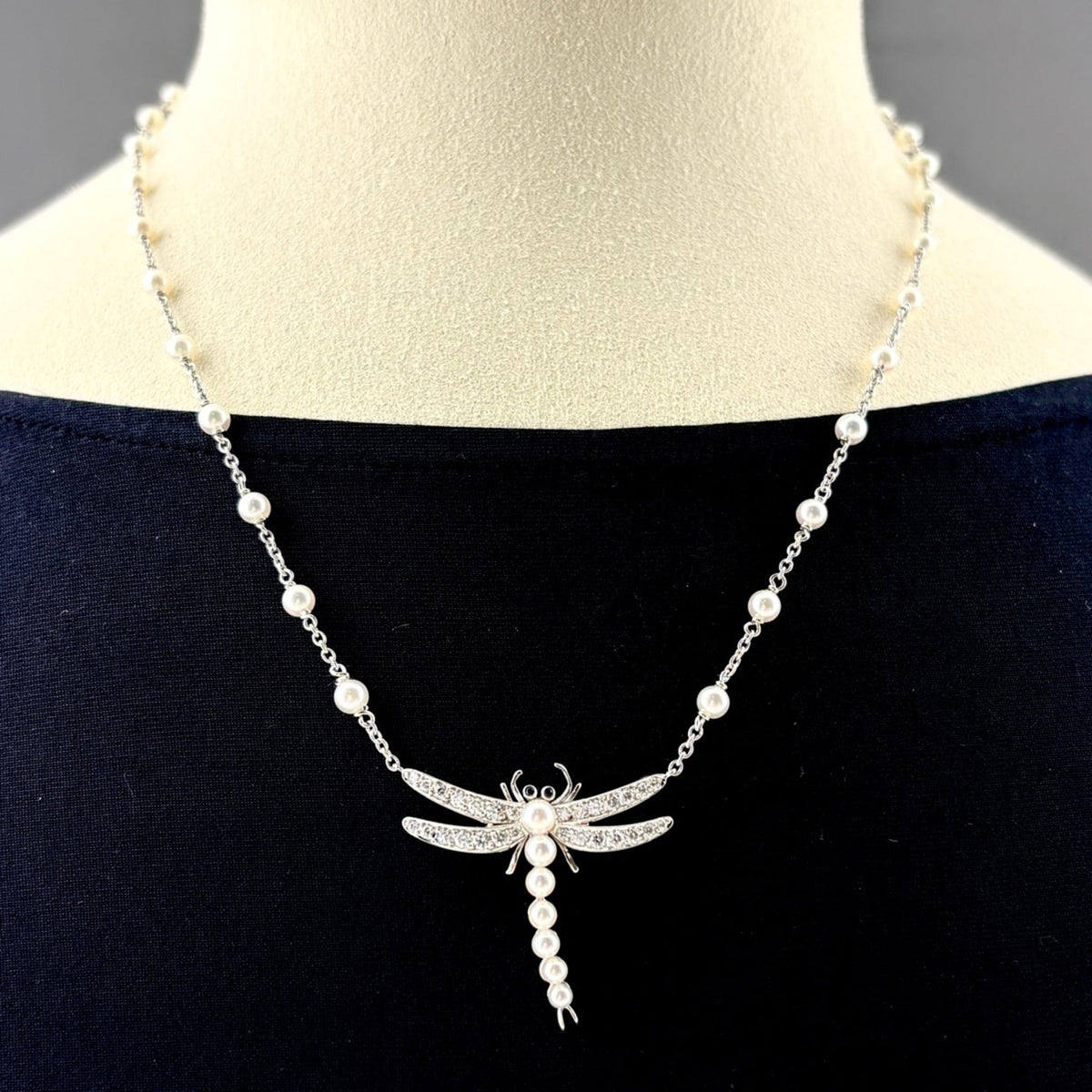 Pendant Necklace Platinum with Pearl