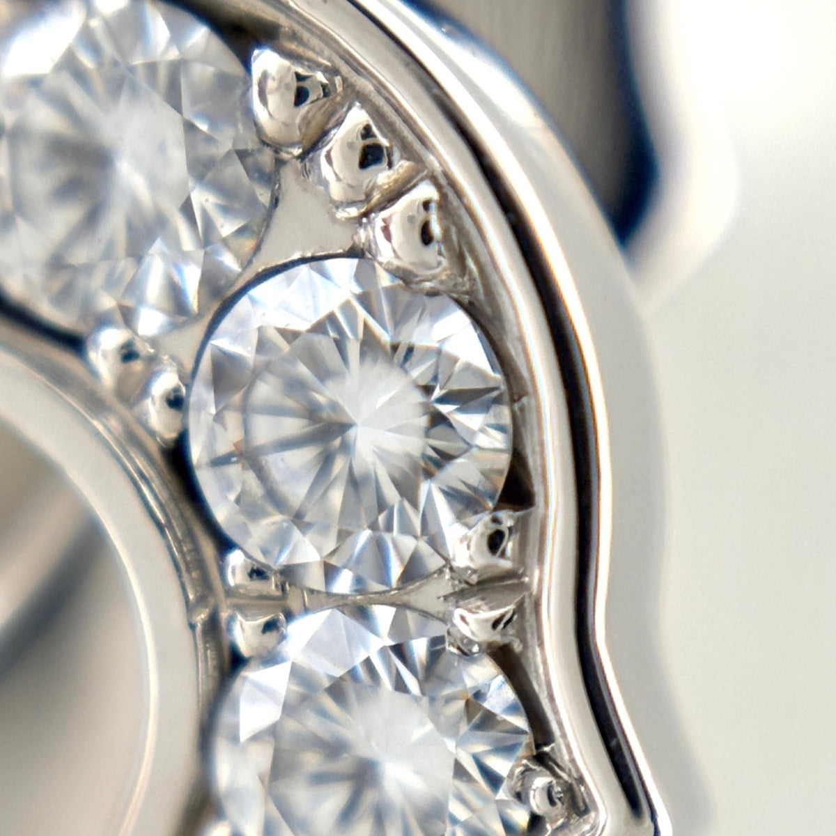 Cartier Pendant Necklace With Diamond – view 2