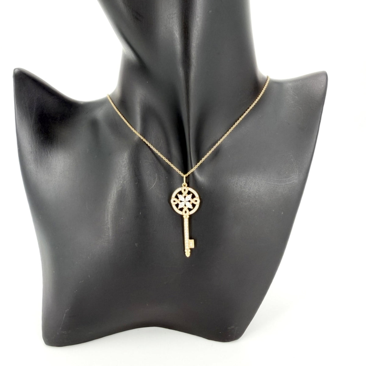 Pendant Necklace 18K Yellow Gold with Diamond