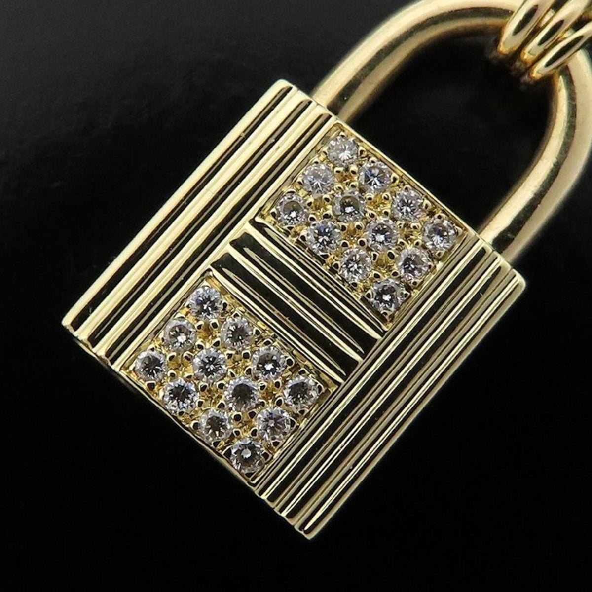 Cadena Pendant Necklace 18K Yellow Gold with Diamond